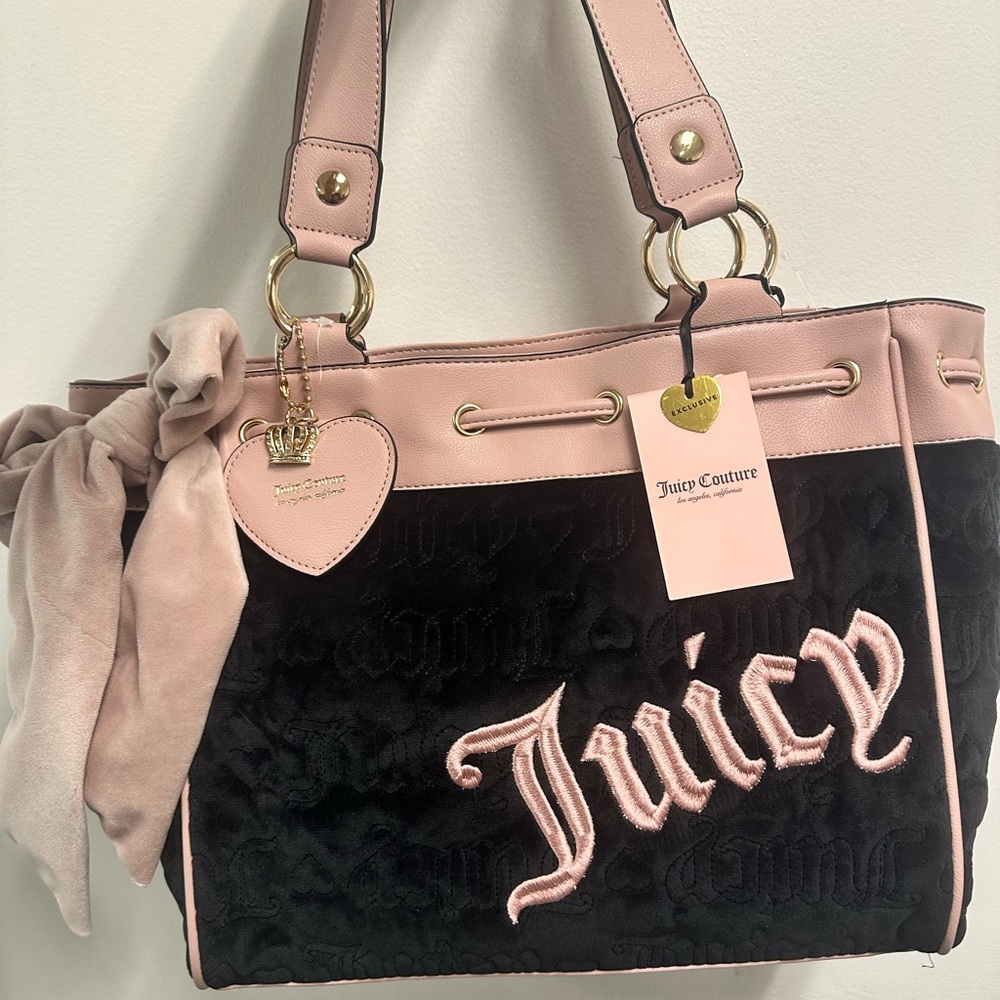 Juicy Couture black and pink daydreamer